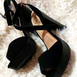 Women's peep-toe sandal